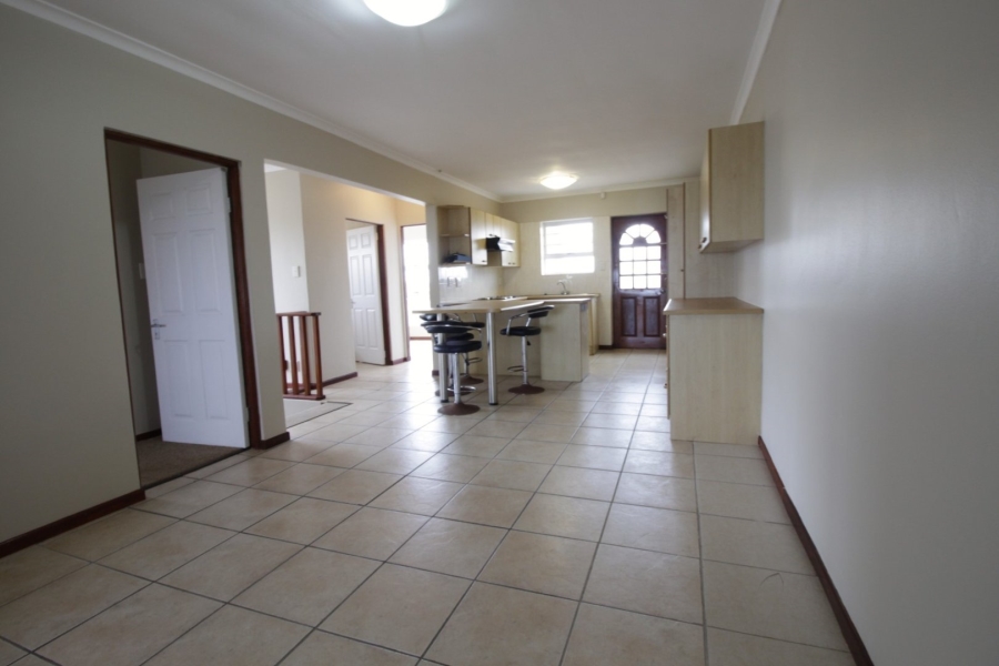 5 Bedroom Property for Sale in Marina Martinique Eastern Cape